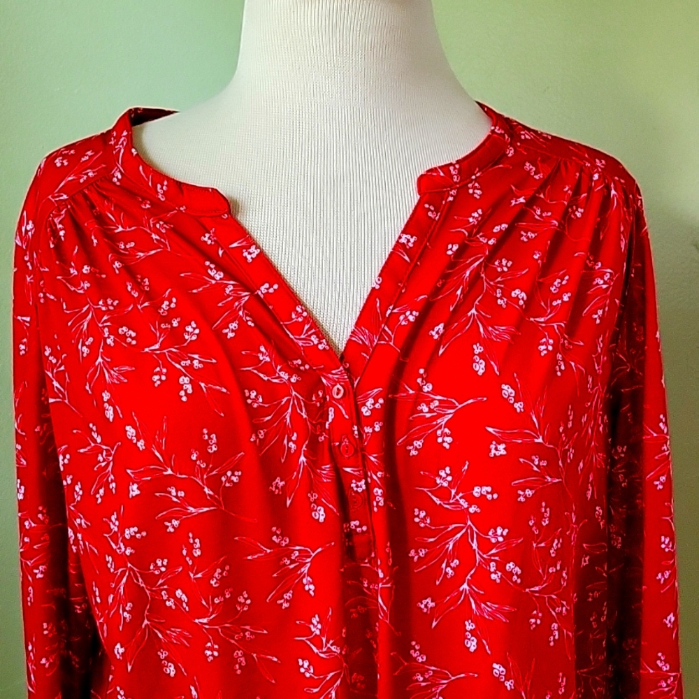 H&M Red Floral Shirt Size Large